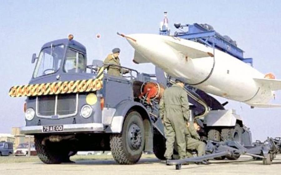 AEC Mandator MkV Blue Steel Missile Carrier (G4RA) (UK) '1960